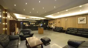 Jiuning Business Hotel - Image 2