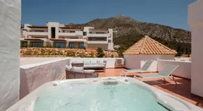 Modern Penthouse with Private Jacuzzi, Panoramic Sea and Lake Views - 8 min to Puente Romano - Image 3