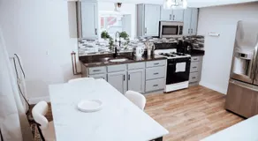 Two Bedroom Apartment Near Downtown Boston with Free Parking - Image 2