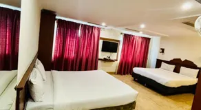 Hotel Sandalwood Inn - Rooms and Spa - Image 2