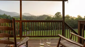 Engadine Inn and Cabins - Image 3