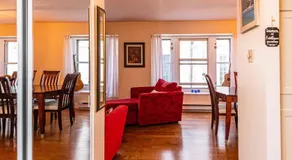 Prime spot condo 1100 sq2 private elevator! - Image 3