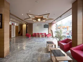 Hotel Shalimar Palace - Image 3