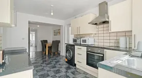 4BR, One level, Step free,, Roll-in-showers, Accessible Bungalow - Image 3