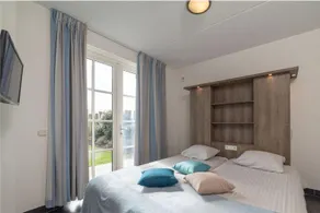 Villa in Colijnsplaat mit Pool & Sauna - Image 2