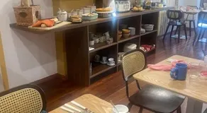 Louis Hotel - Image 4