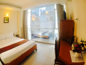 Line Hotel - Image 2