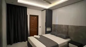 Travellers Heaven 2BR APT Gulshan Iqbal 13-E - Image 2