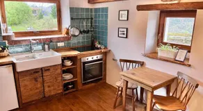 Asturias Retreats Apartamentos rurales con encanto y vistas a la montaña entre Cangas de Onís y Ribadesella - Image 3