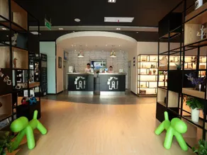 Campanile Hotel Huzhou Taihu Lake Resort - Image 3