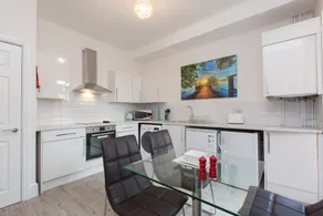 Townhouse @ 130 West Street Crewe - Image 5