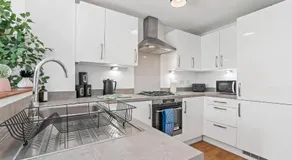 Lotus Haus - Wellington Homes - 4 BDR With Gated Parking - Image 3