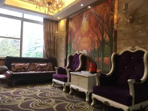 Golden Shield Hotel - Image 4