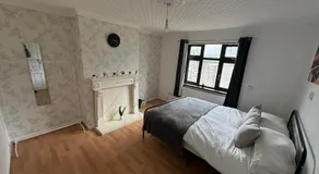 Cosy 4 Bedroom Birmingham - Image 2