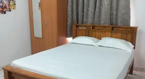 The Whitehouse Homestay - Image 2