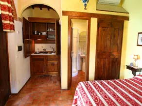 Chalet with pool in Cortona - Image 2