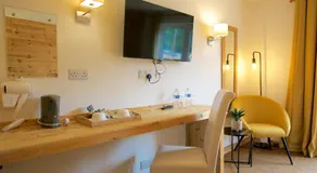 Shenstone Lodge - Image 5
