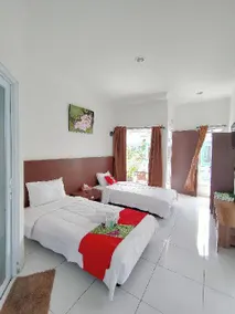 Urbanview Hotel Maulana Hills Syariah - Image 2