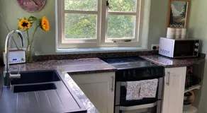 Riverside Cottage - Image 3
