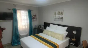 Oloks Guest Inn - Image 2
