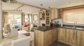 27 Lake View - Image 3