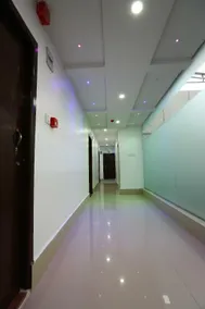 OYO Hotel Golden City - Image 5