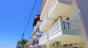 VANA Studios & Apartments - Image 5