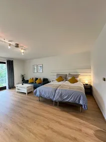 Cozy apartment overlooking the castle - Image 2