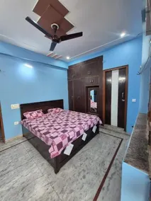 Shri Vrinda Nikunj - Best Stay In Vrindavan Near All Mandir AC Rooms & Parking - Image 2