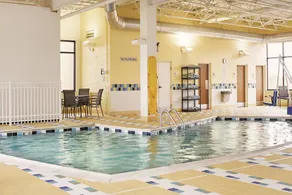 Fairfield Inn & Suites by Marriott Cleveland Beachwood - Image 5