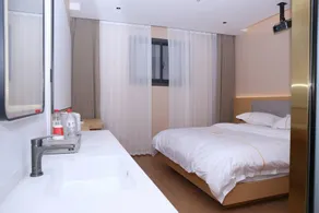 Jinqiao Theme Hotel - Image 4