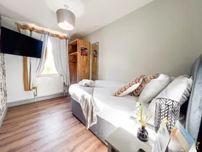 Tyrone House - Image 4