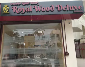 Royalwood Deluxe - Image 3