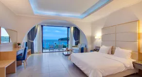 Valtos Beach Hotel - Image 2