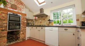 Beeches Cottage - Beautiful Garden - Parking - Image 4