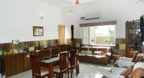 Farmers Villa - Image 3