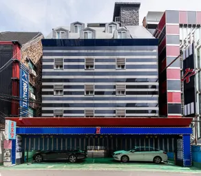 Metro DongAm Home Motel - Image 5