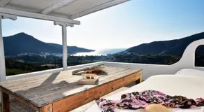 Thomas Apartments in Katapola - Image 3
