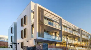 Wonder in Woden - 2 bd 2bth Apt - Image 3