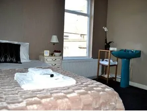 Amber Guesthouse - Image 5