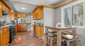 Cozy 3 Bedroom Near Airport And Downtown Detroit - Image 4