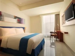 Zen Rooms Kuta Square Mall - Image 2