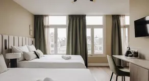 Adam Suites Hotel - Image 2