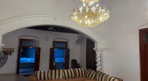 Peninsula hotel - Image 2