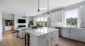 Luxury Downtown Loft - Balcony and Rooftop Bar! - Image 4