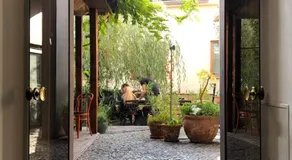 Family Lorenz & Coffee House - Image 2