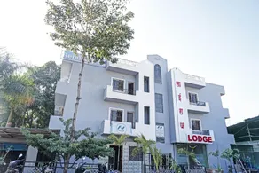 Collection O Sai Raj Lodge - Image 3