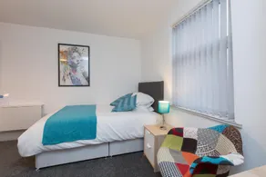 8 Samuel Street - Image 2