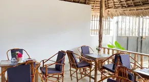Lighthouse Guesthouse - Image 5