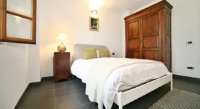 Luxury Villa - Image 2